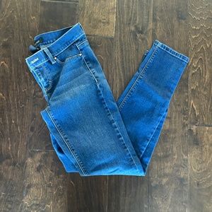 White House Black Market